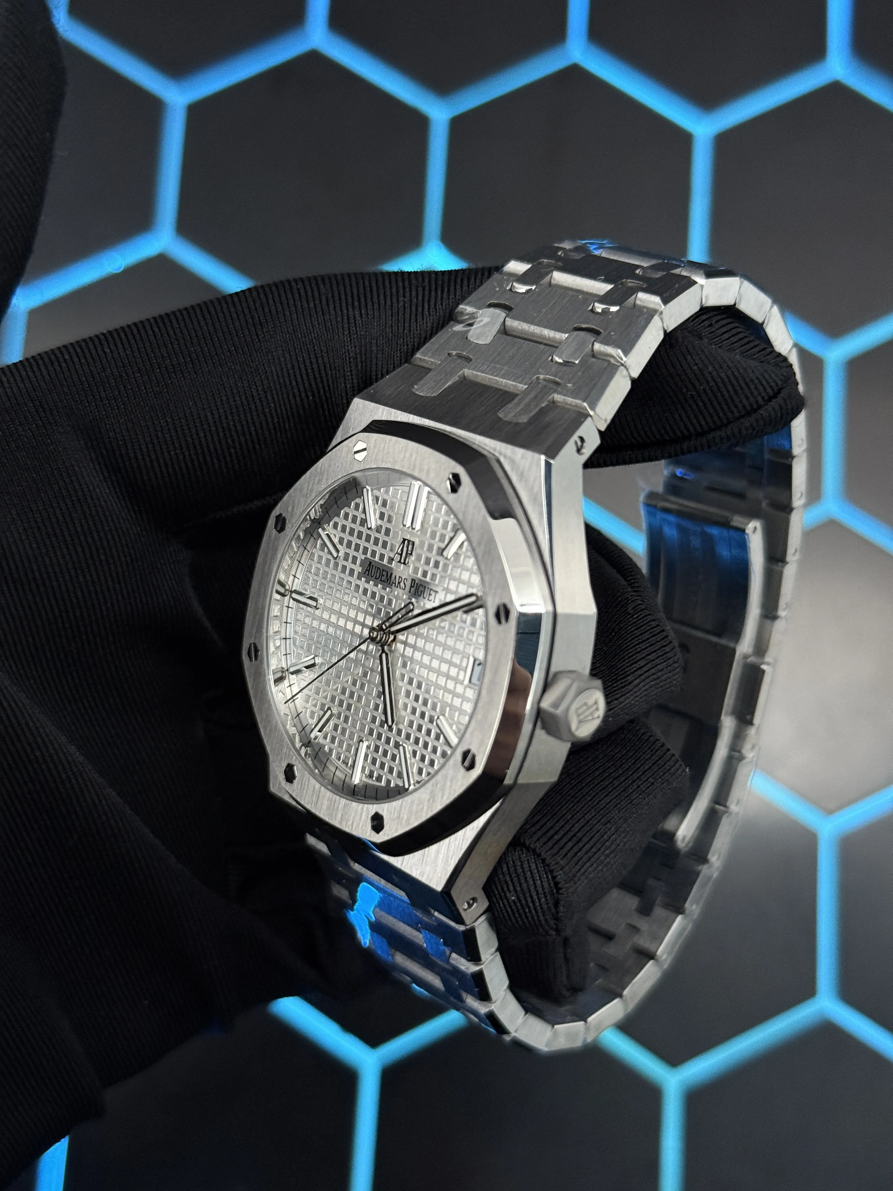 AP Royal Oak-Style Silver-Tone White Dial Watch D459019484 — view 5