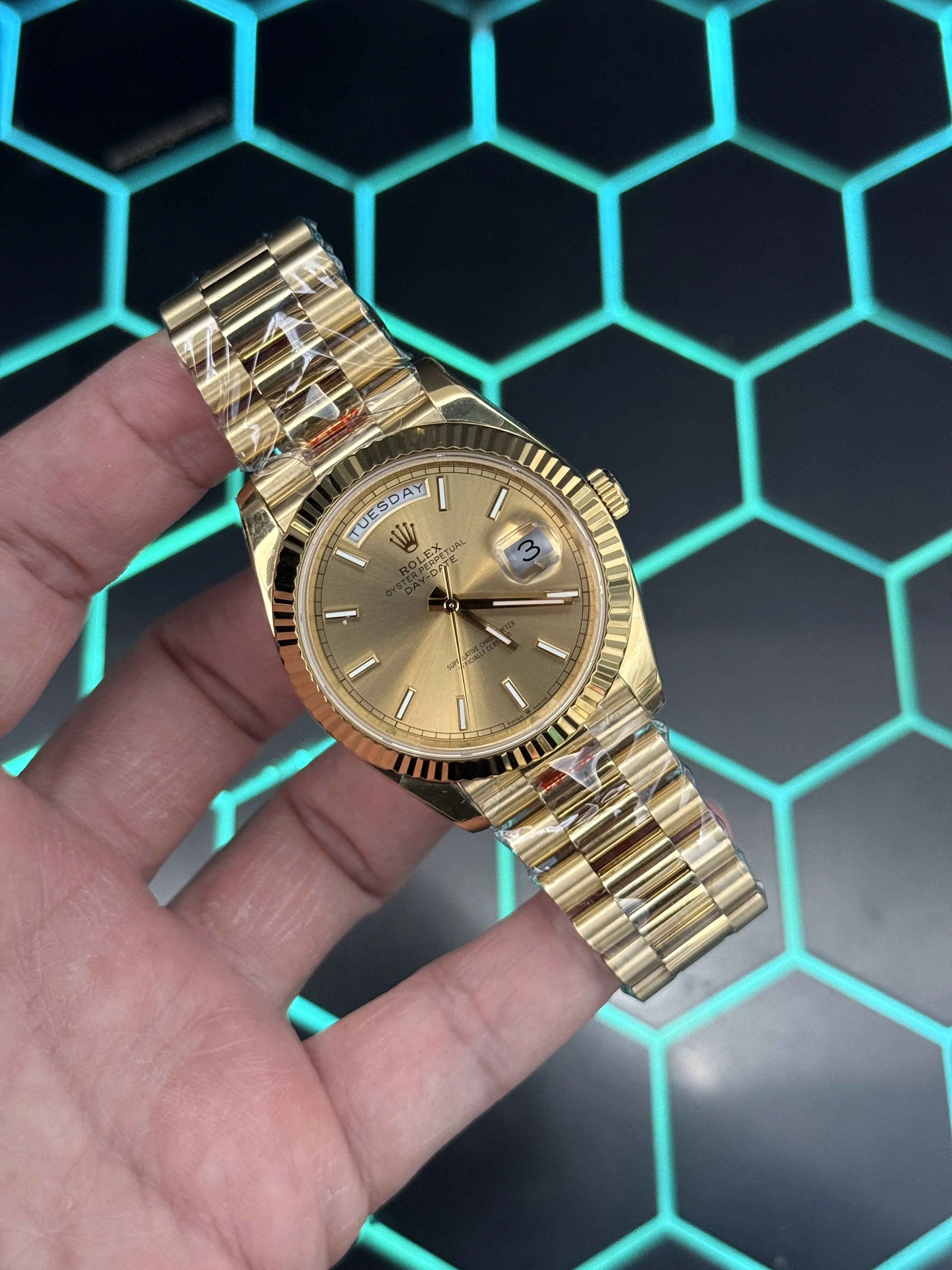 Rolex Day-Date-Style Gold Champagne Dial Watch D391519500 — view 2