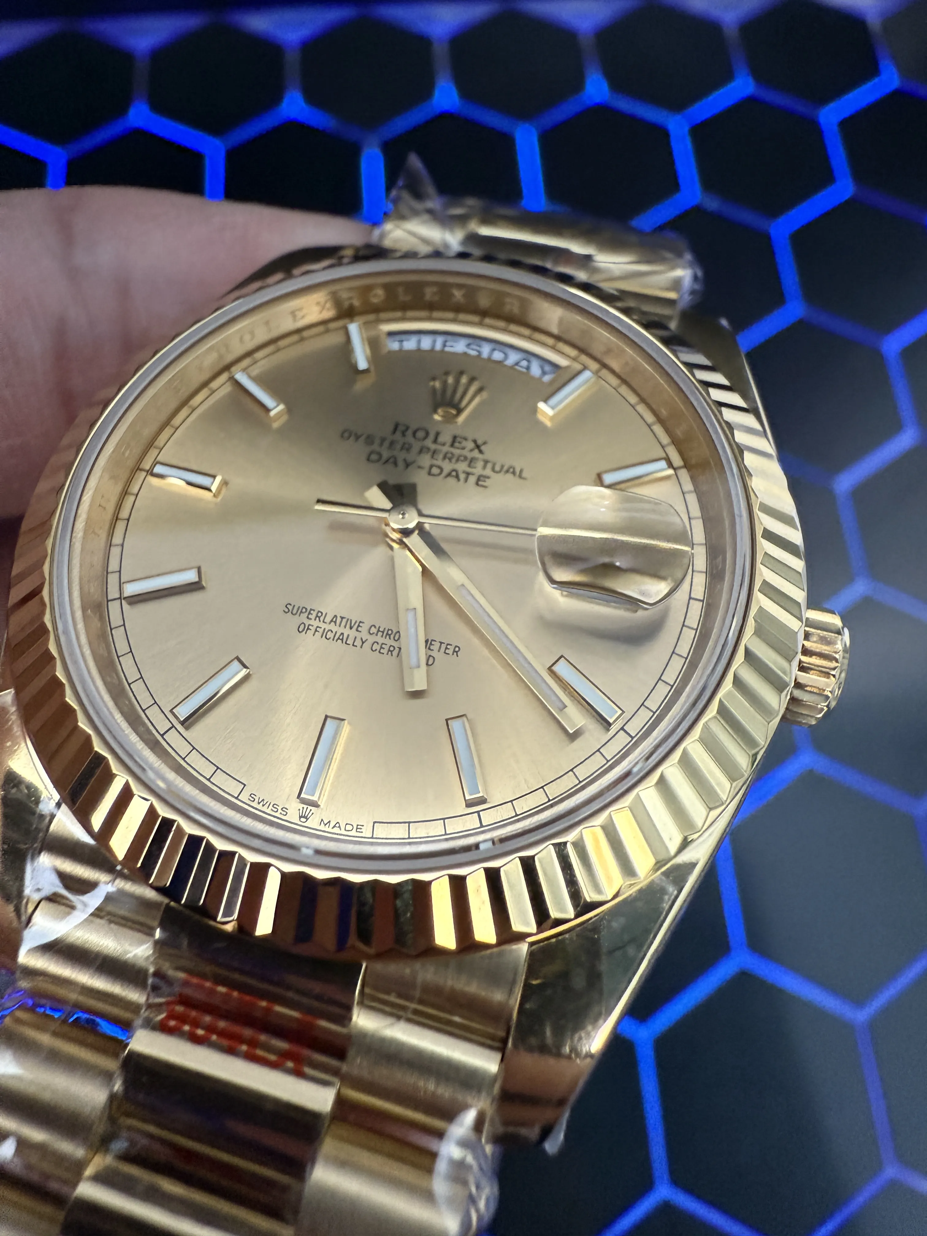 Rolex Day-Date-Style Gold Champagne Dial Watch D391519500 — view 10