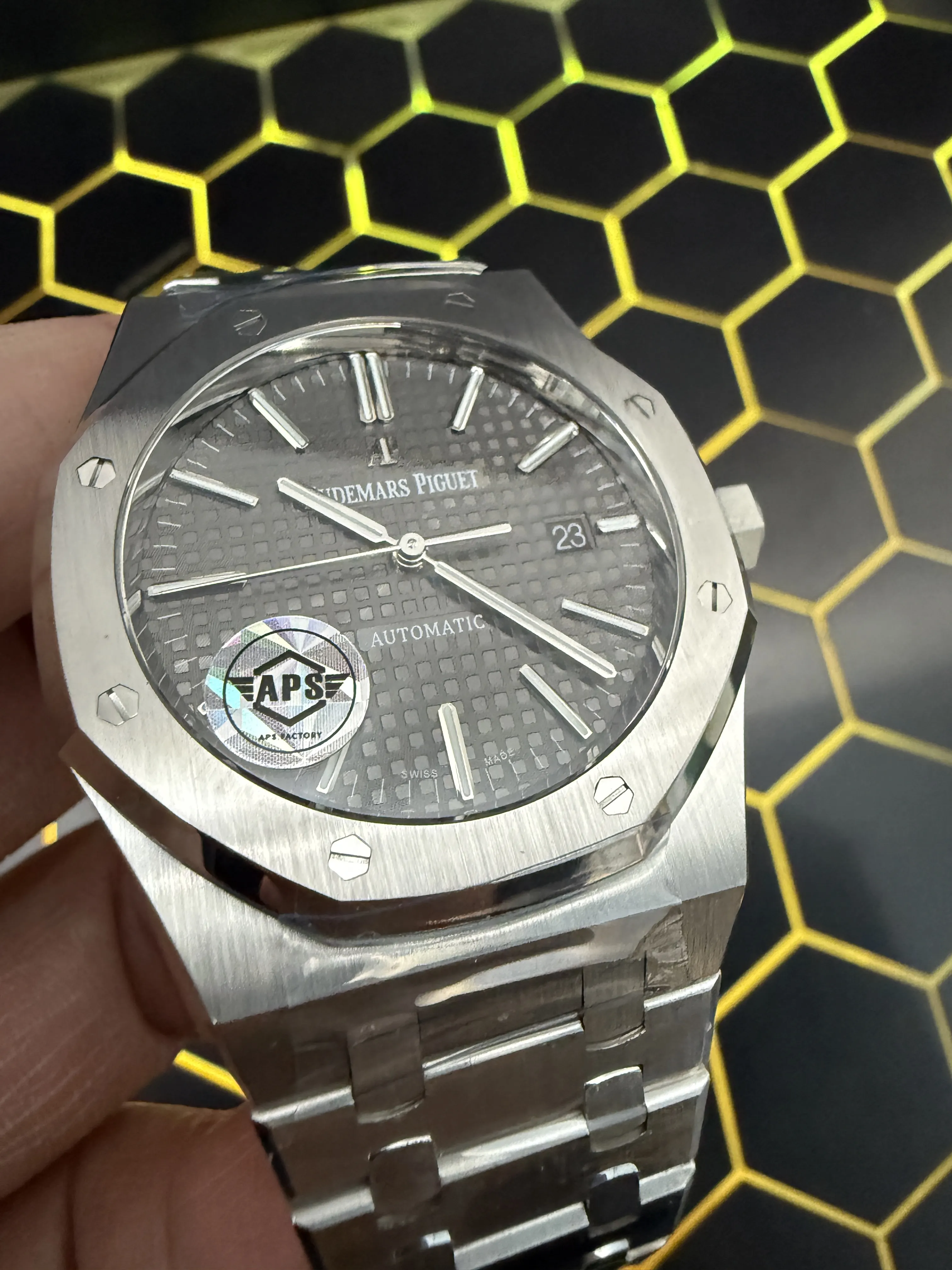 Audemars Piguet Royal Oak-Style Silver Grey Dial Watch D459019504 — view 10