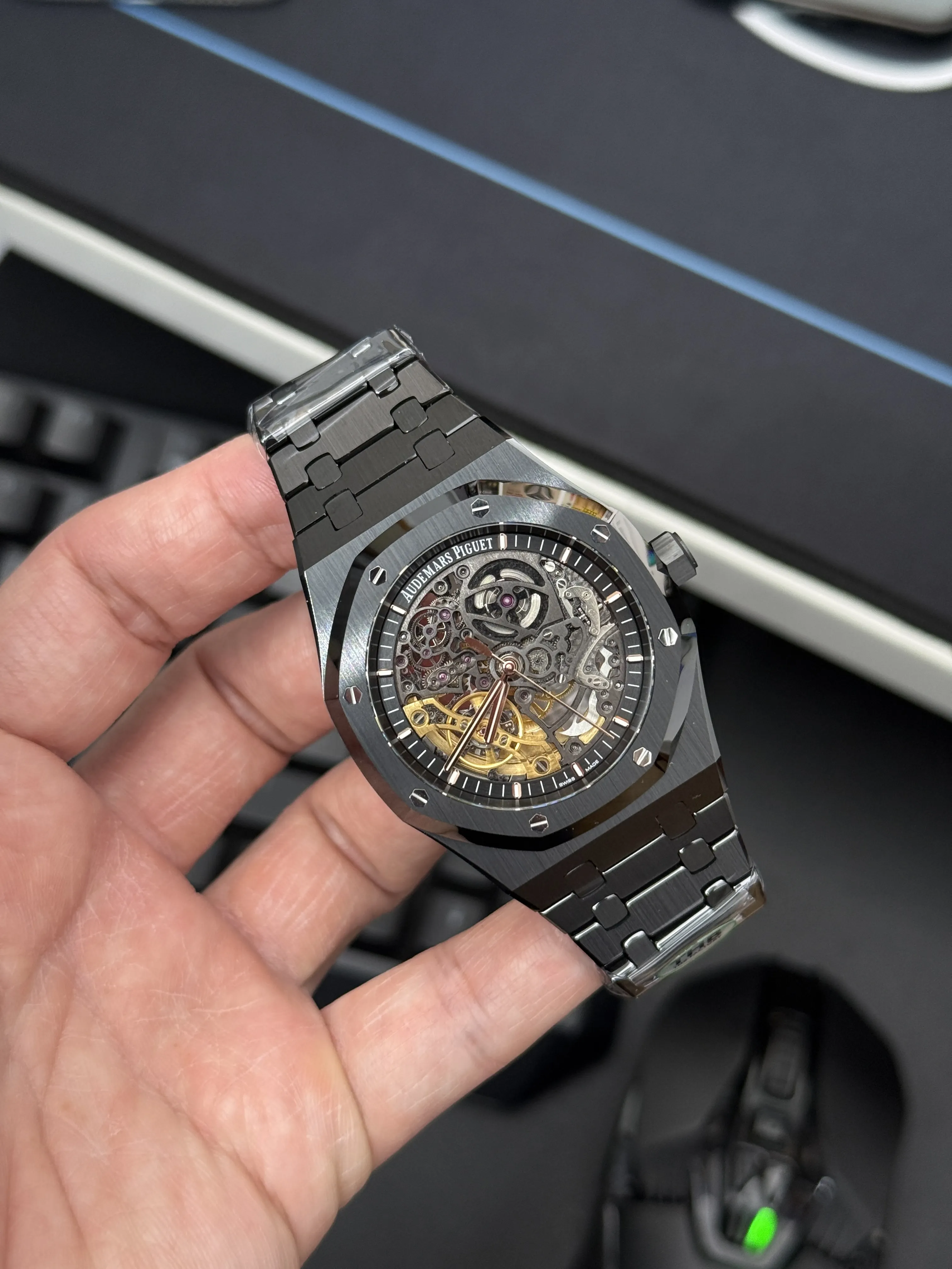 Audemars Piguet Royal Oak-Style Black Openworked Watch D499519505 — view 11