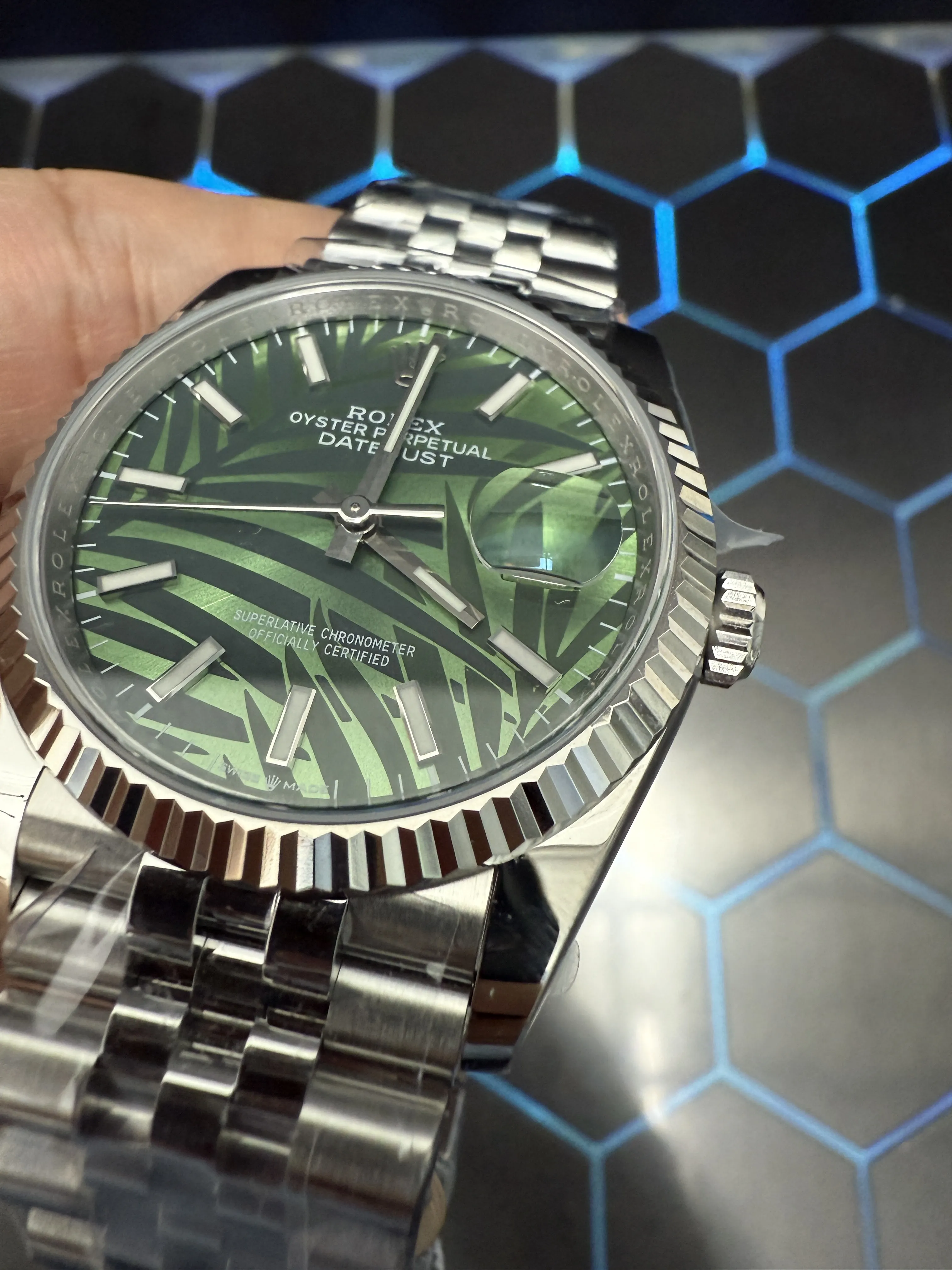 Rolex Datejust-Style Silver Green Palm Motif Watch D391519515 — view 11