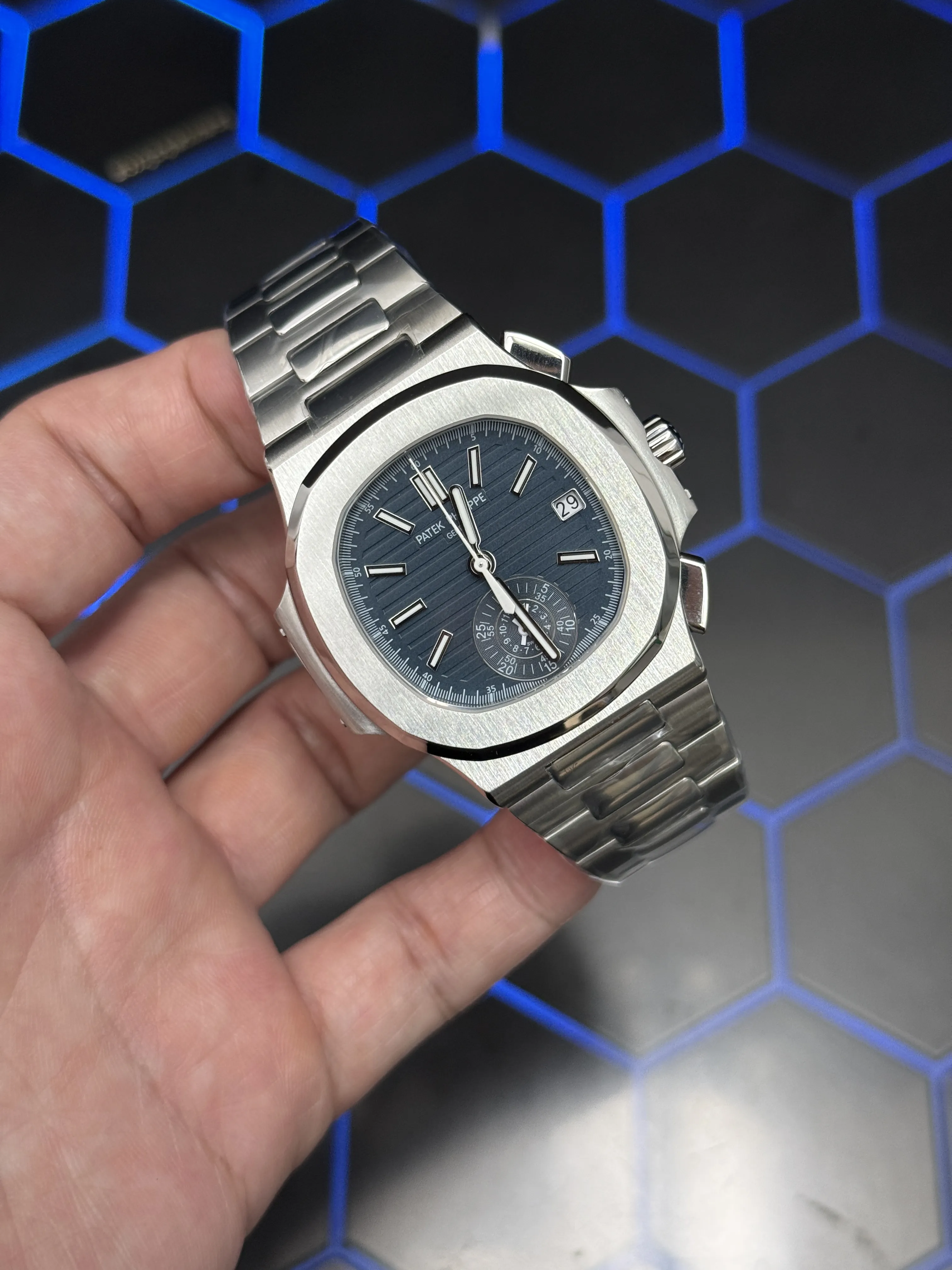 Patek Philippe Nautilus 5980-Style Blue Dial Chronograph Watch D418519519 — view 2