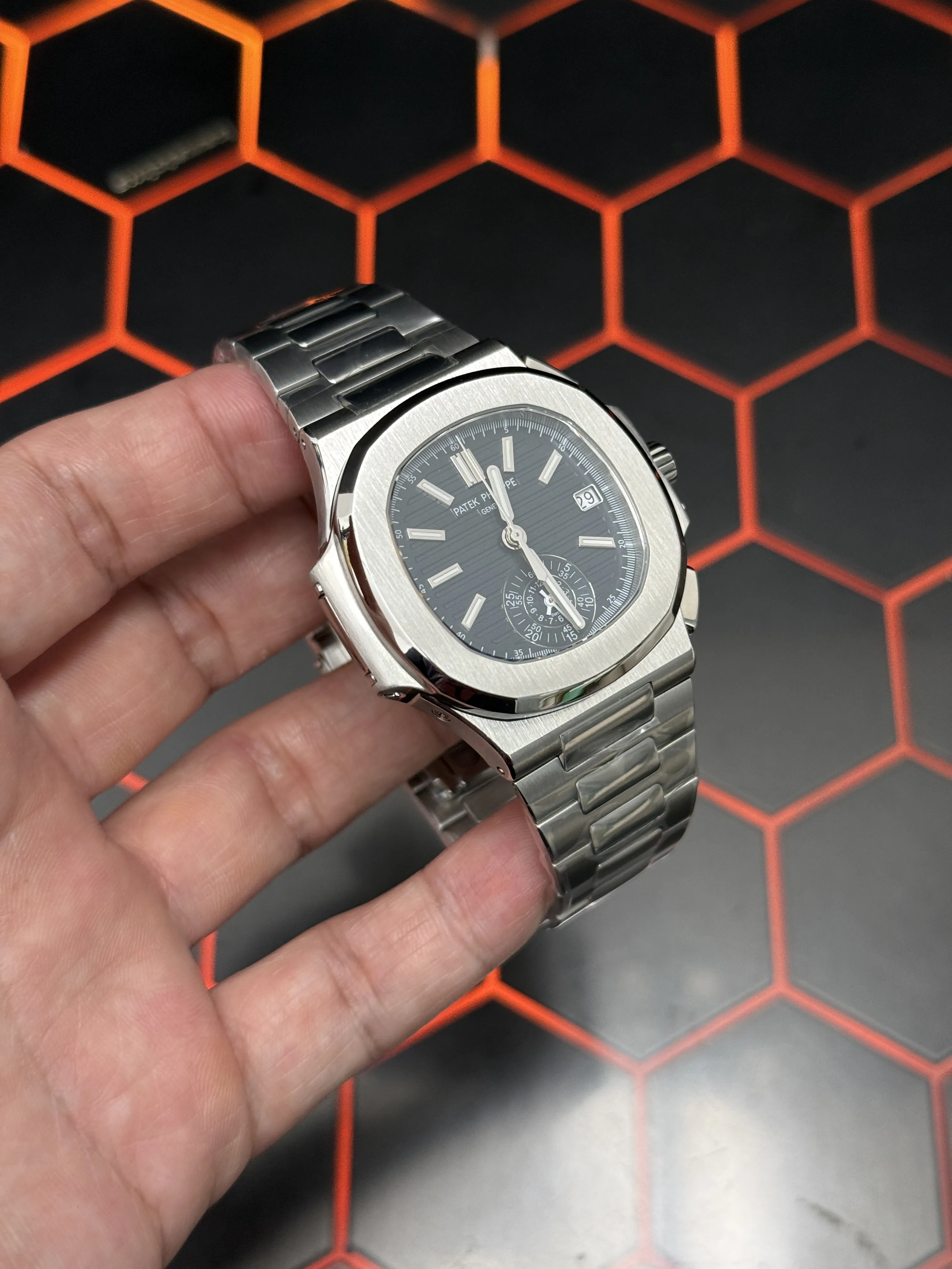 Patek Philippe Nautilus 5980-Style Blue Dial Chronograph Watch D418519519 — view 3