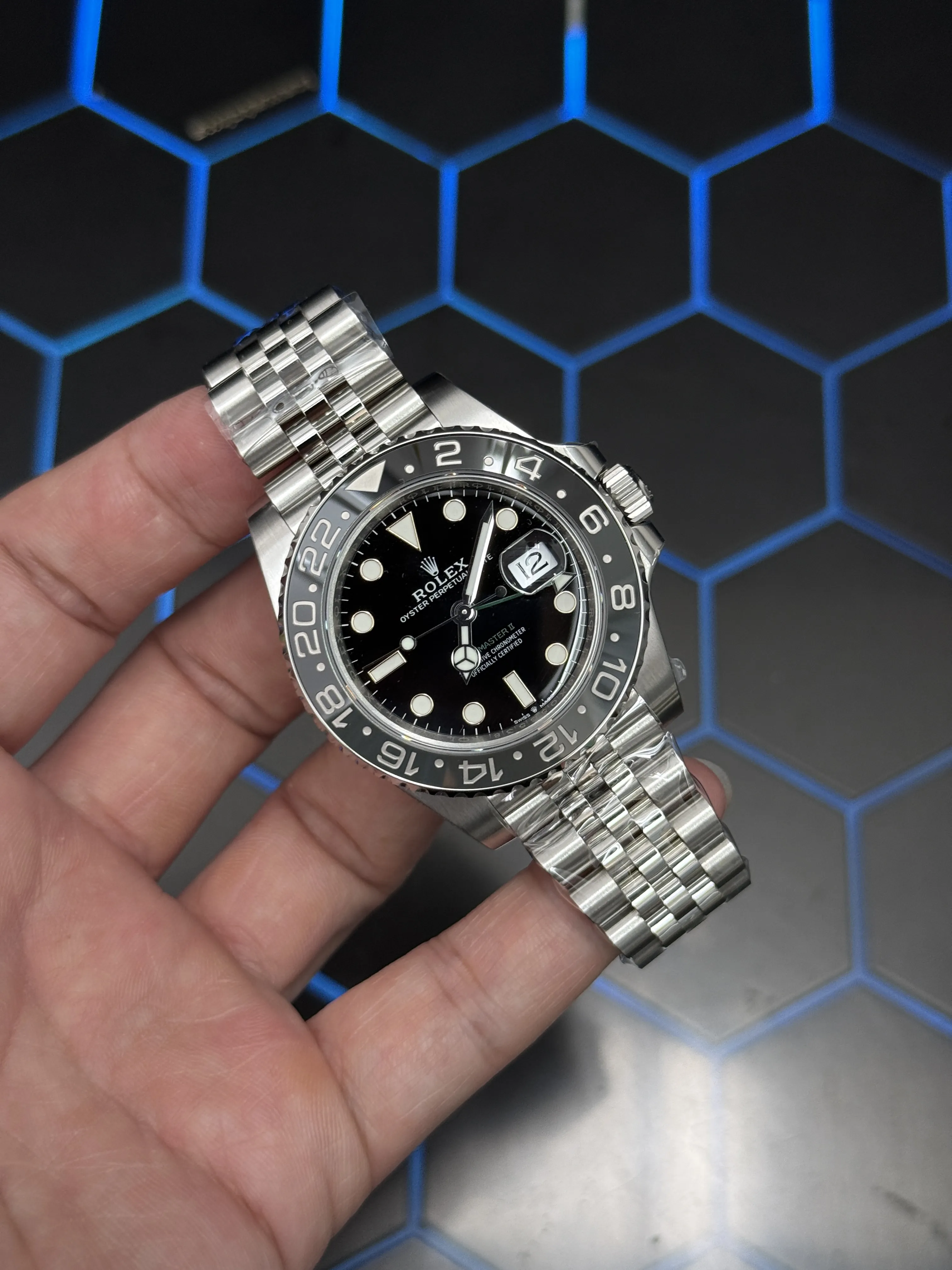 Rolex GMT-Master II-Style Black-and-Grey Bezel Watch D506319521 — view 2