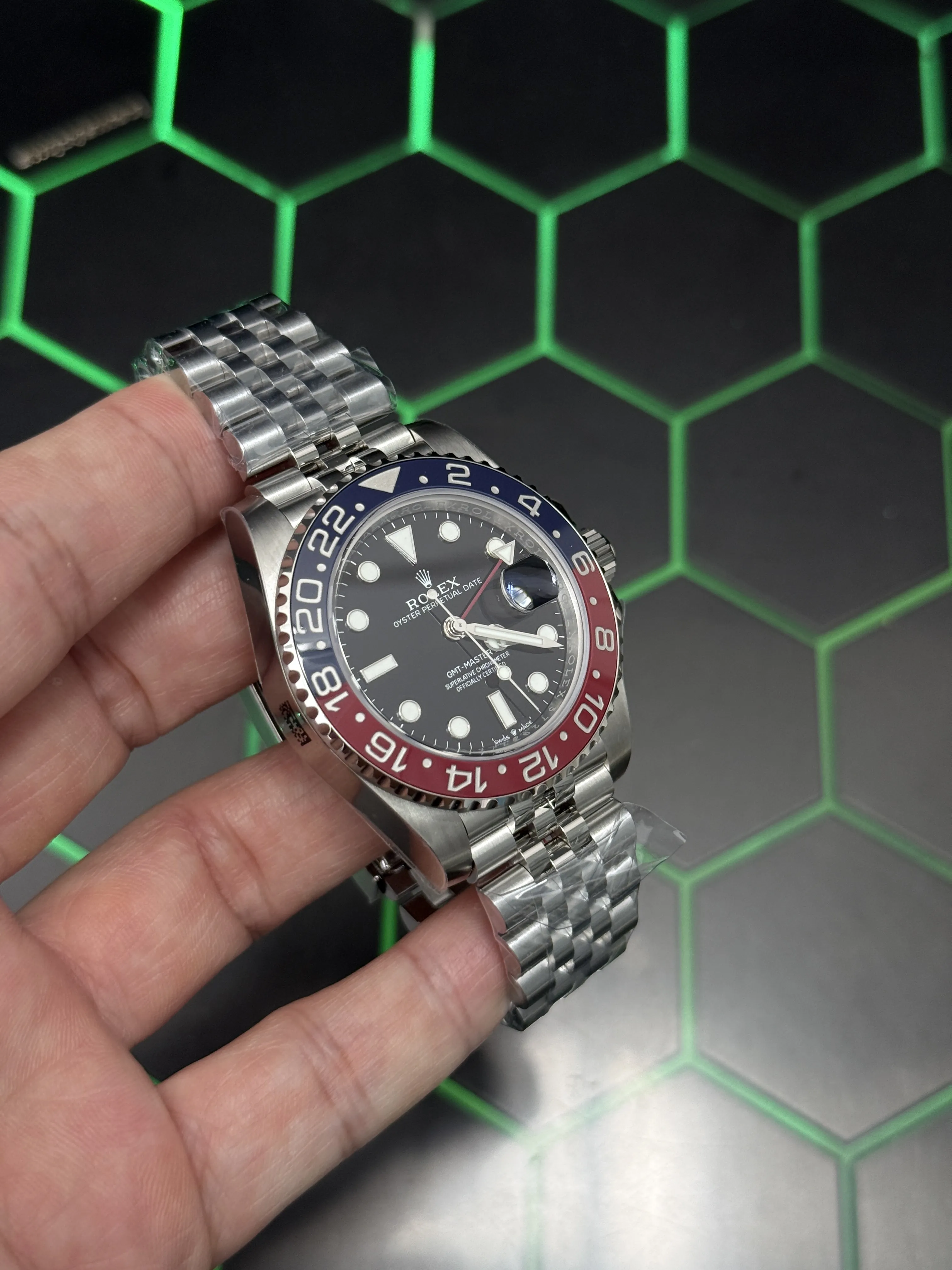 Rolex GMT-Master II-Style Red-and-Blue Bezel Watch D459019523 — view 3