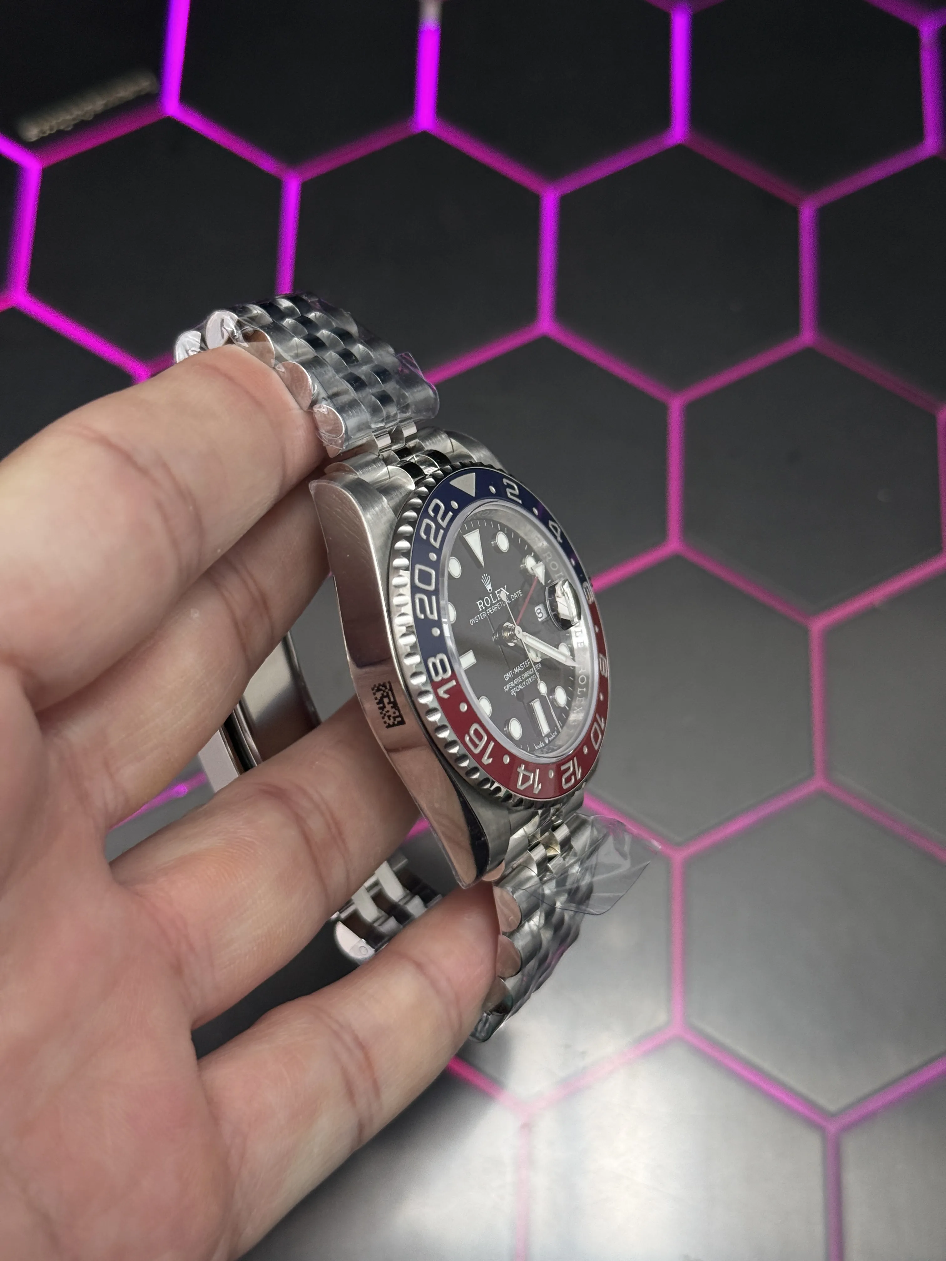 Rolex GMT-Master II-Style Red-and-Blue Bezel Watch D459019523 — view 4