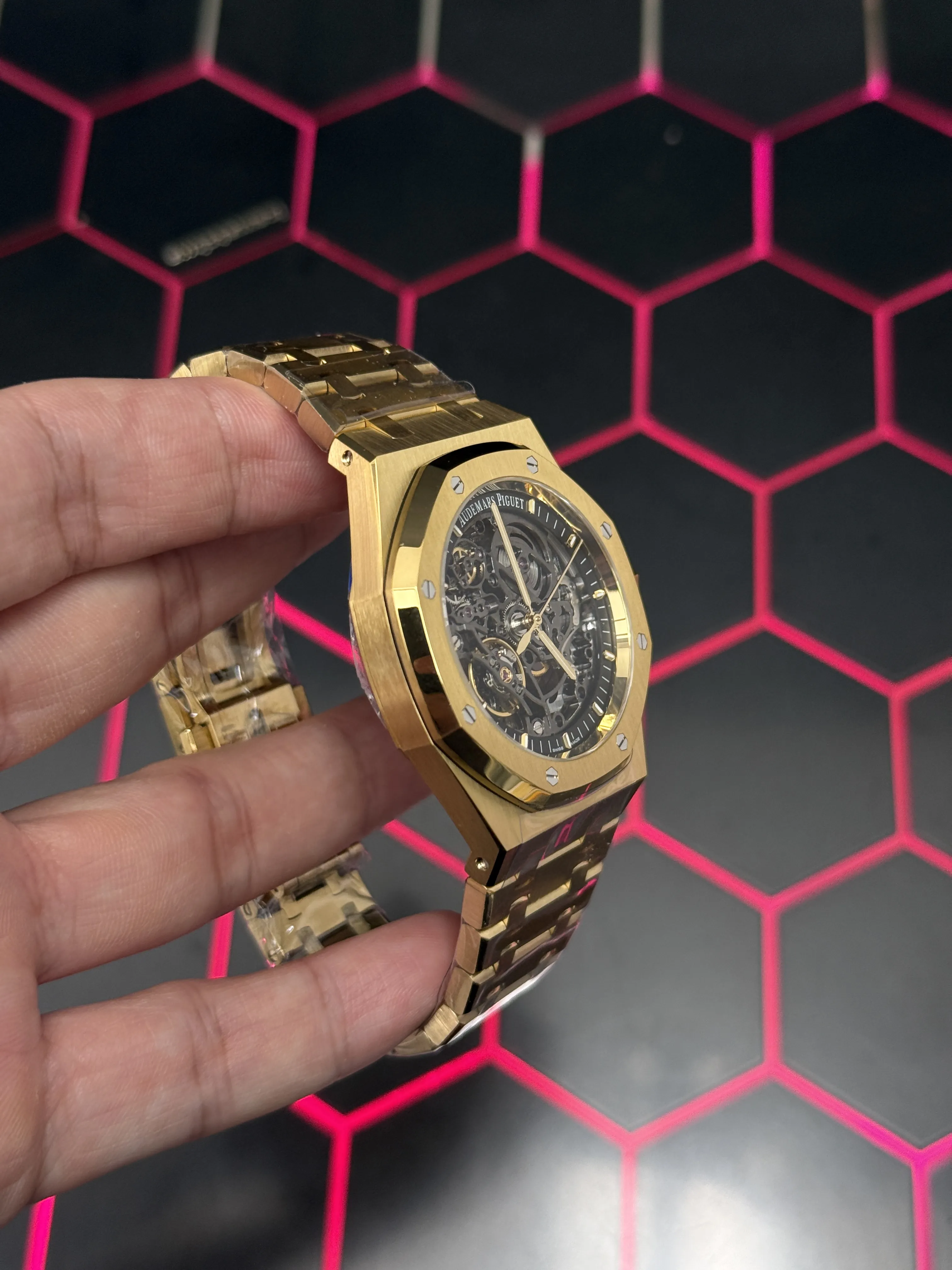 Audemars Piguet Royal Oak-Style Yellow-Gold-Tone Openworked-Look Watch D499519524 — view 6