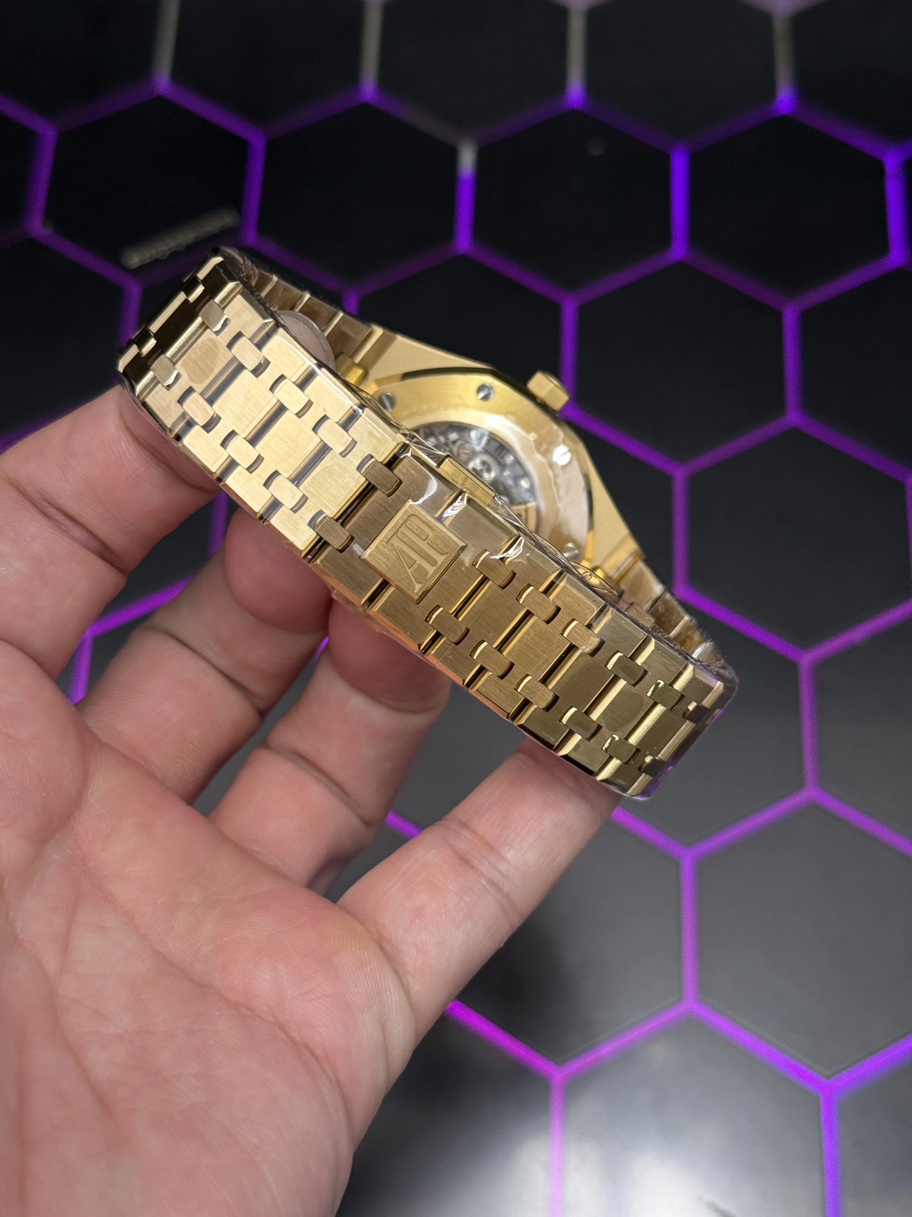 Audemars Piguet Royal Oak-Style Yellow-Gold-Tone Openworked-Look Watch D499519524 — view 10