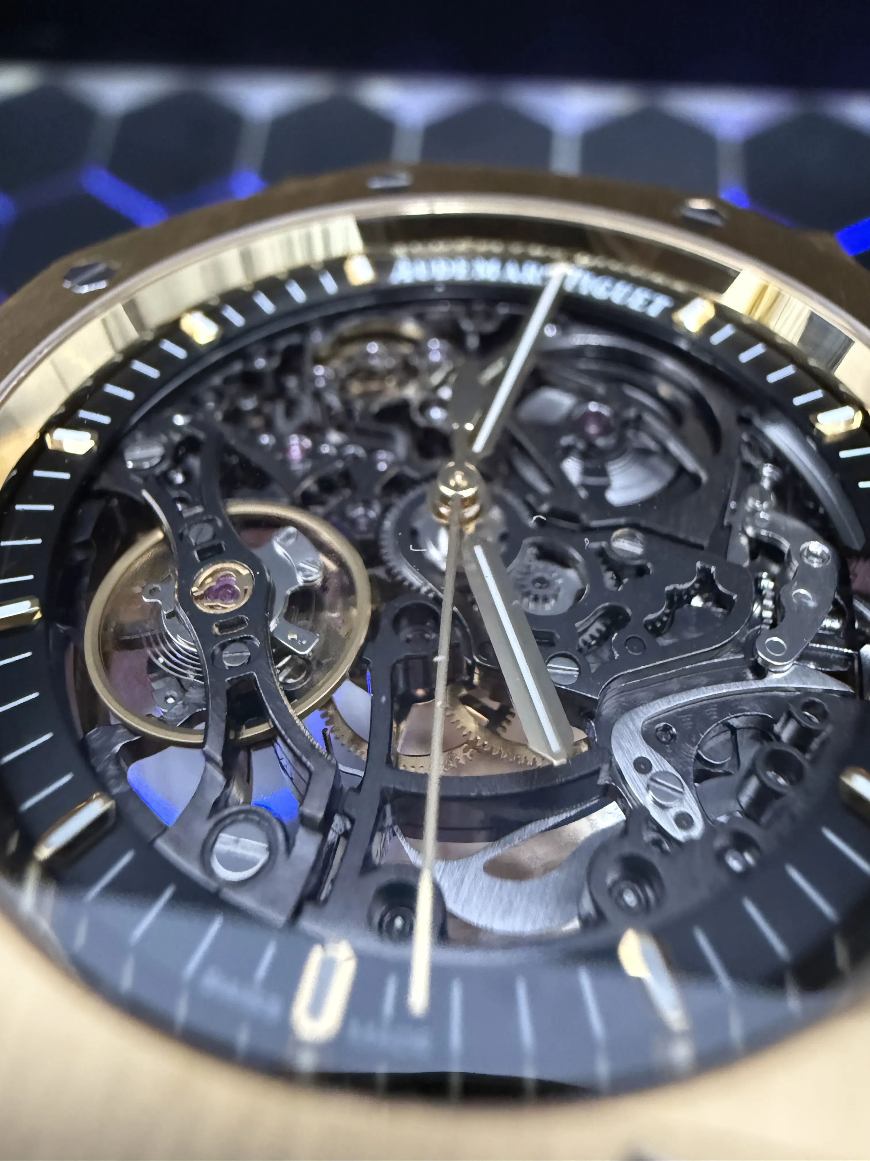 Audemars Piguet Royal Oak-Style Yellow-Gold-Tone Openworked-Look Watch D499519524 — view 12