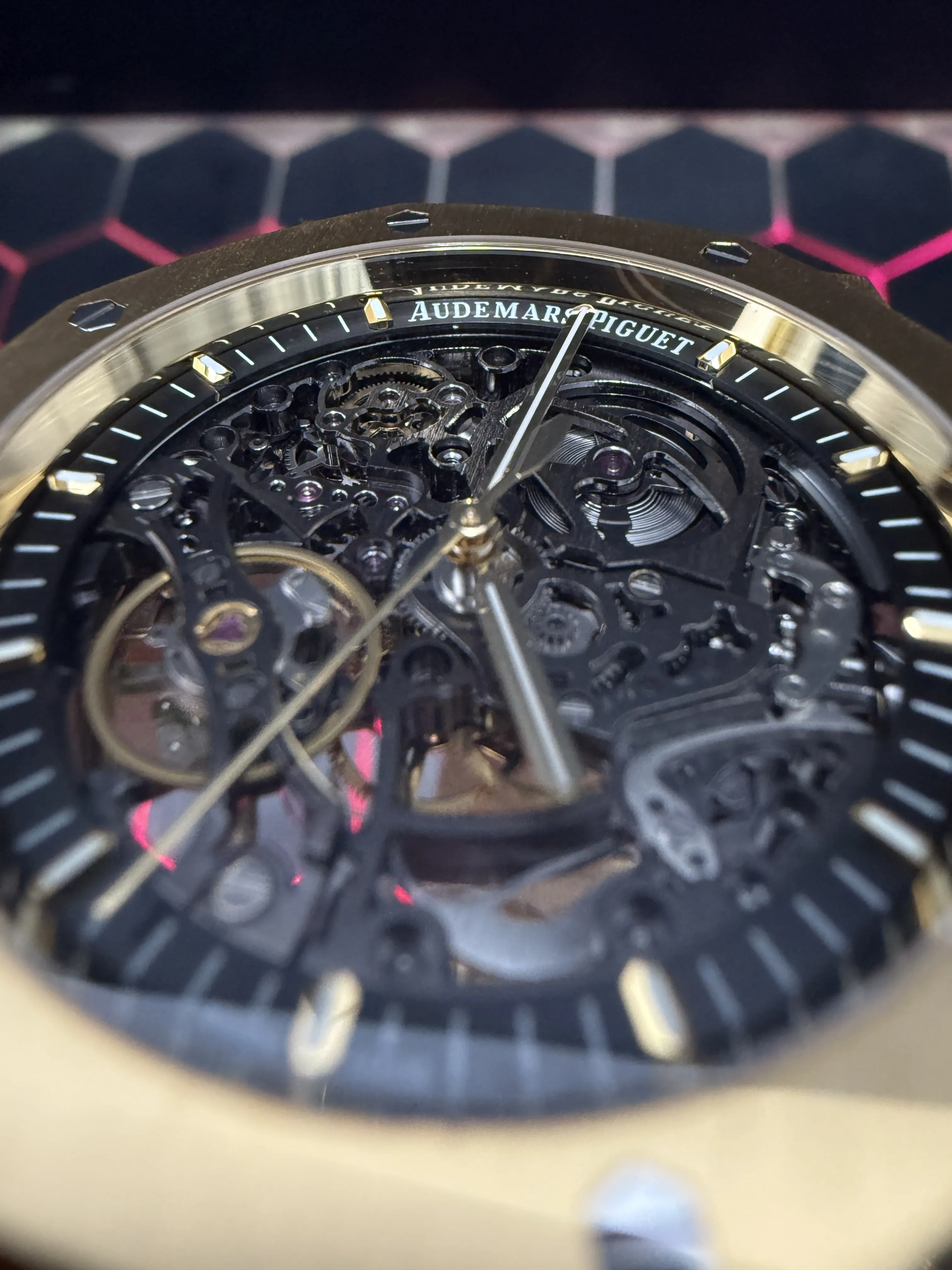 Audemars Piguet Royal Oak-Style Yellow-Gold-Tone Openworked-Look Watch D499519524 — view 13