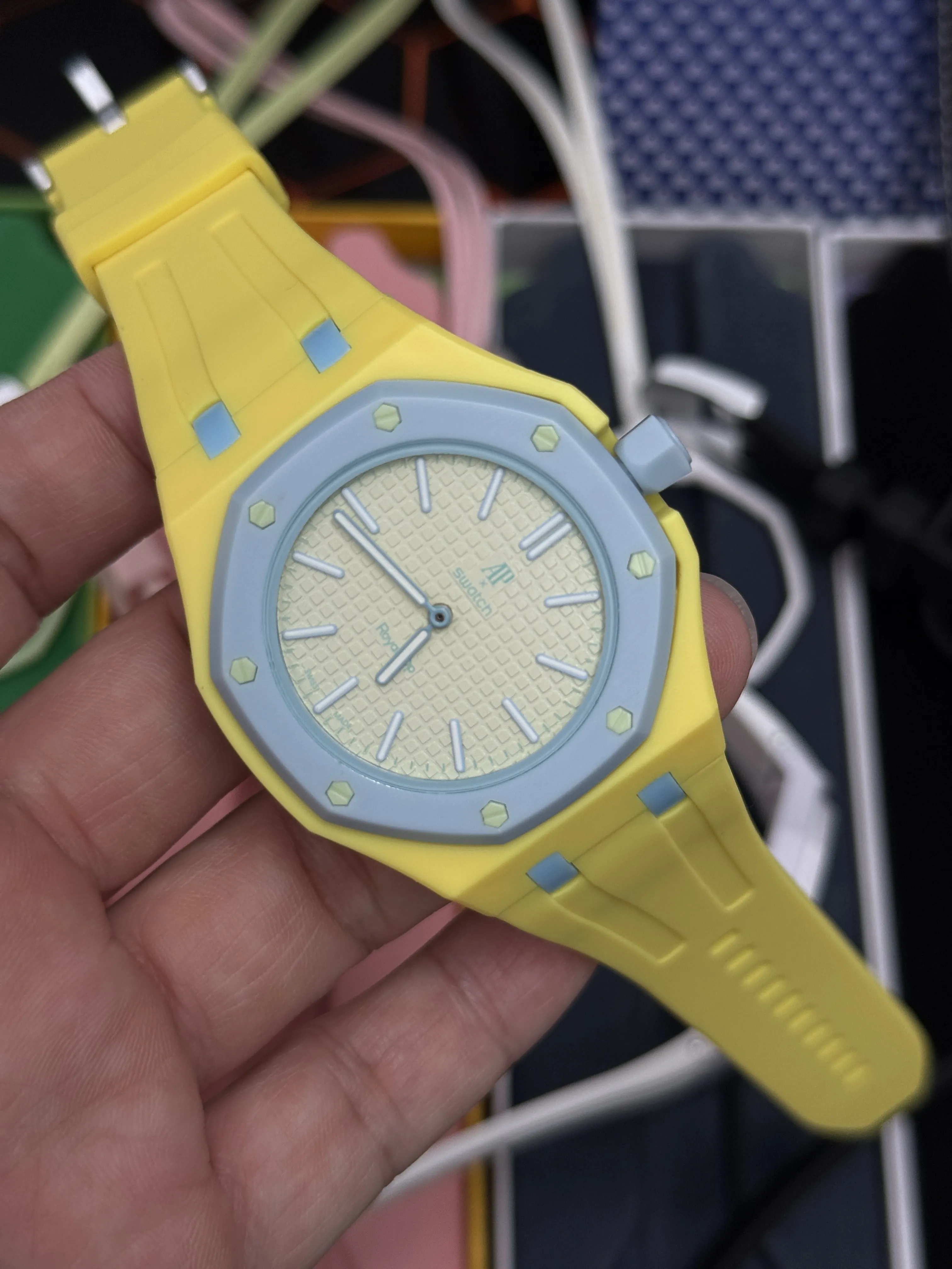 Audemars Piguet Royal Oak-Style Yellow Ice-Blue Strap Watch D202519528 — view 5