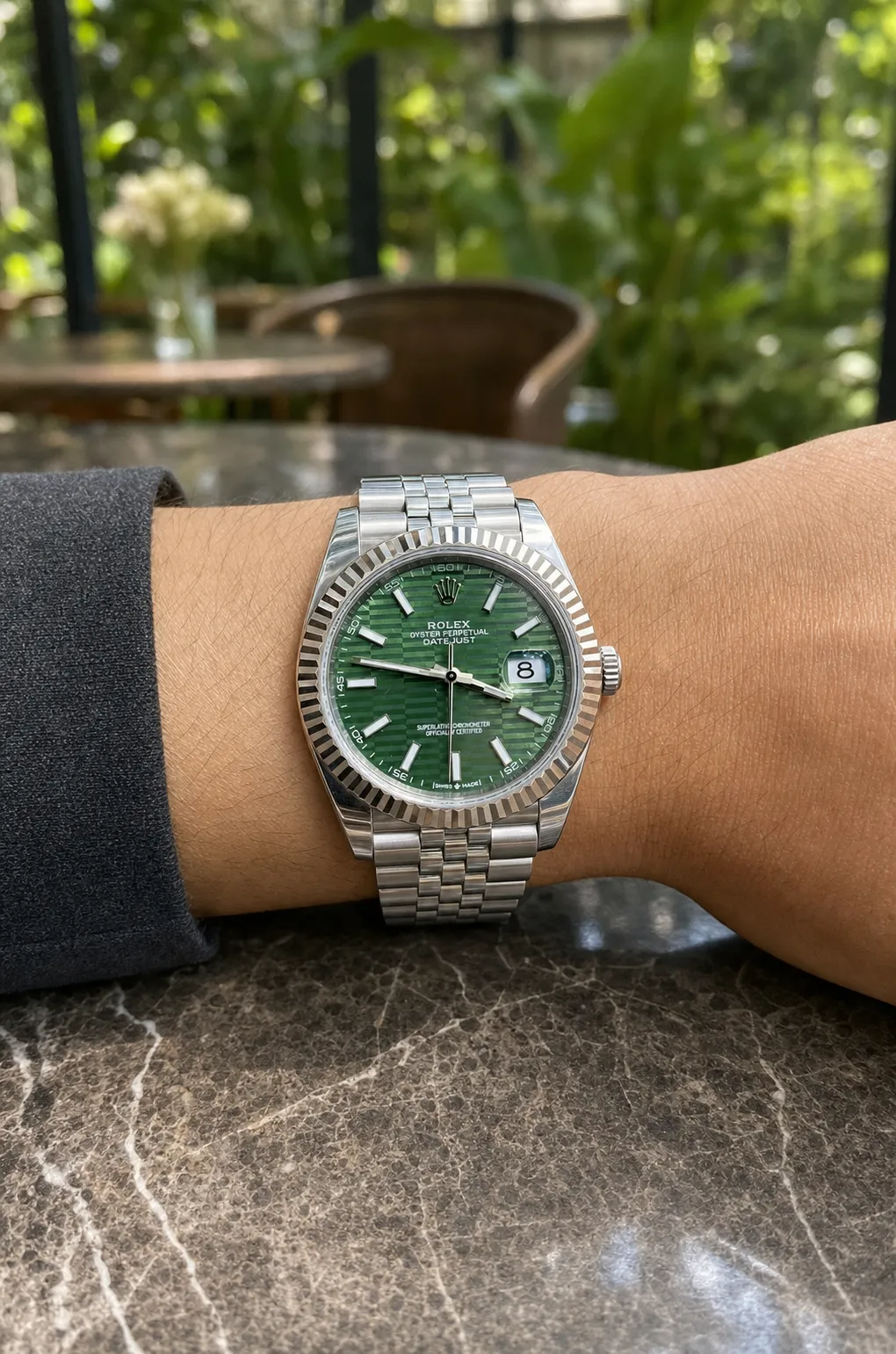 Datejust 41mm Fluted Bezel Watch with Green Motif Dial D398319389