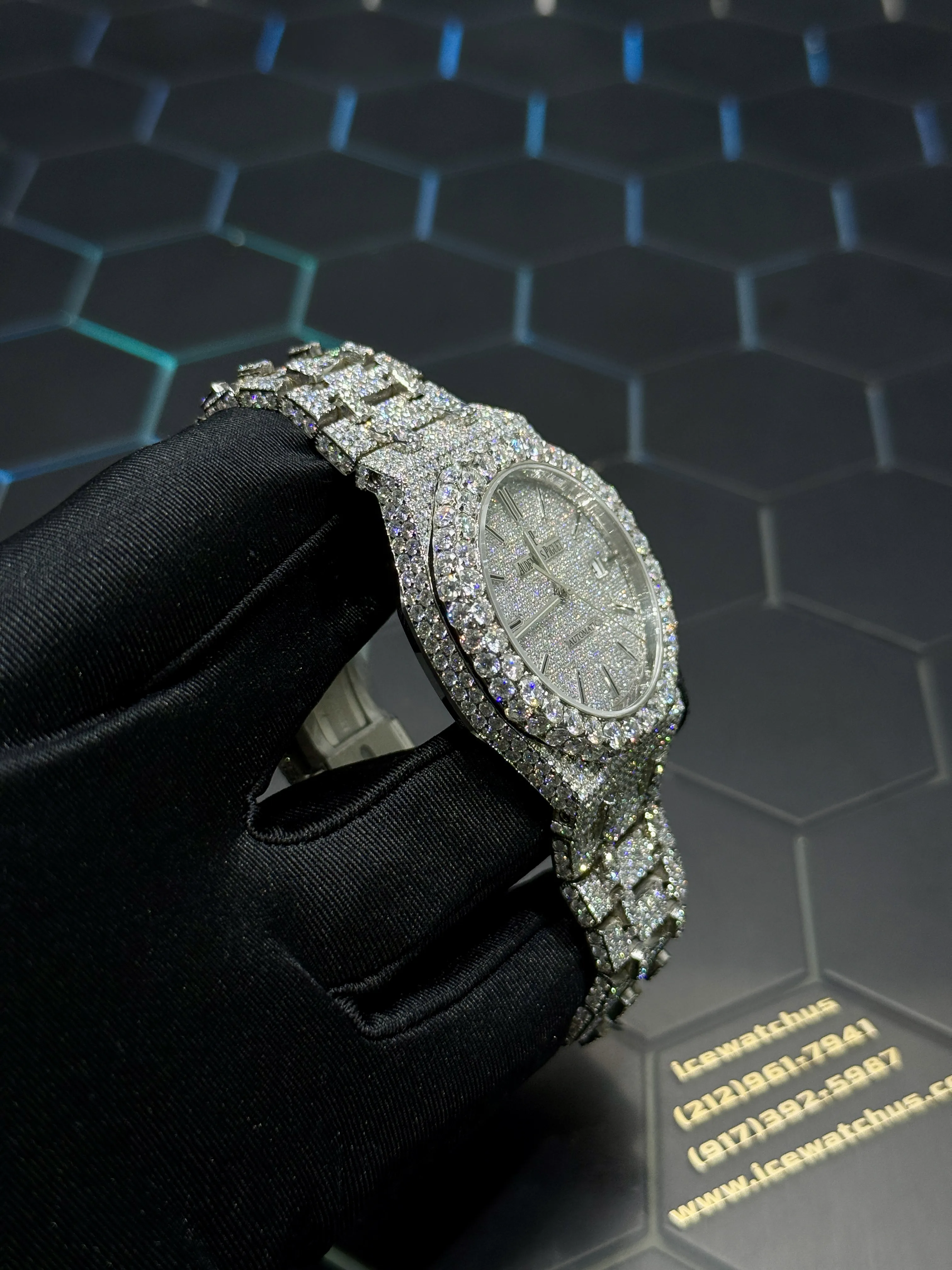 Audemars Piguet Royal Oak Silver-tone Watch 0390 D1215019807 — view 3