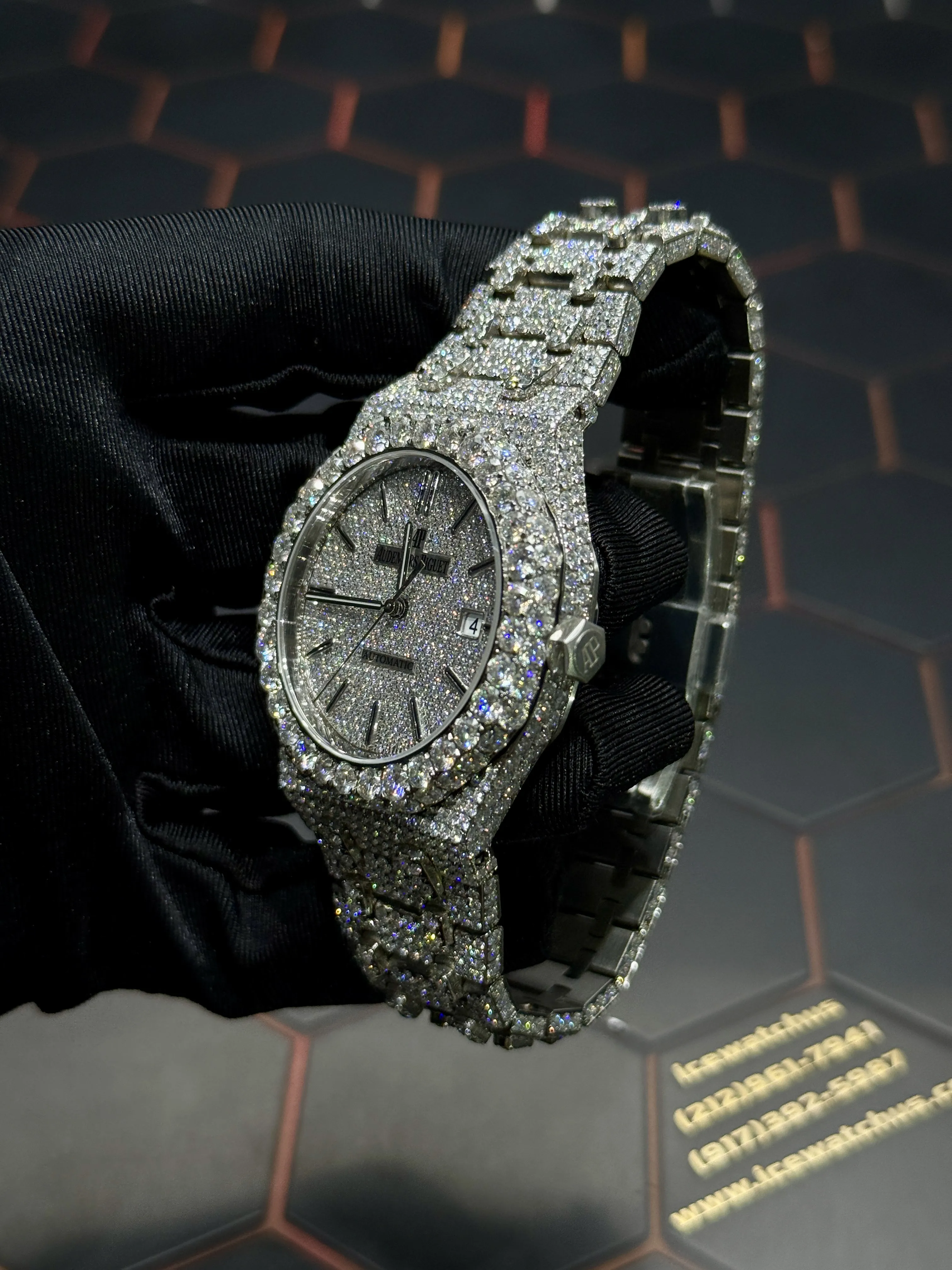 Audemars Piguet Royal Oak Silver-tone Watch 0390 D1215019807 — view 5