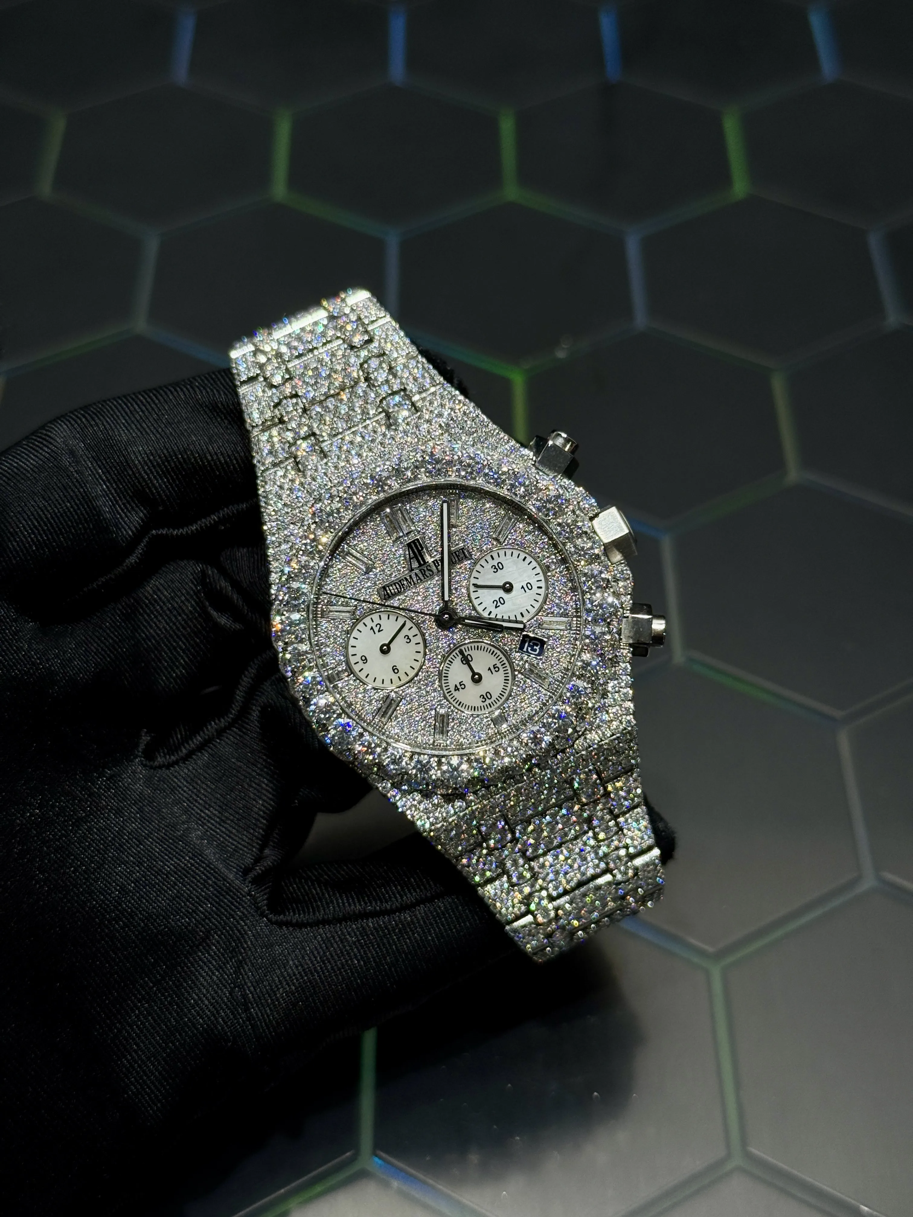 Audemars Piguet Royal Oak Chronograph Silver-tone Watch 0410 D1215019823 — view 2