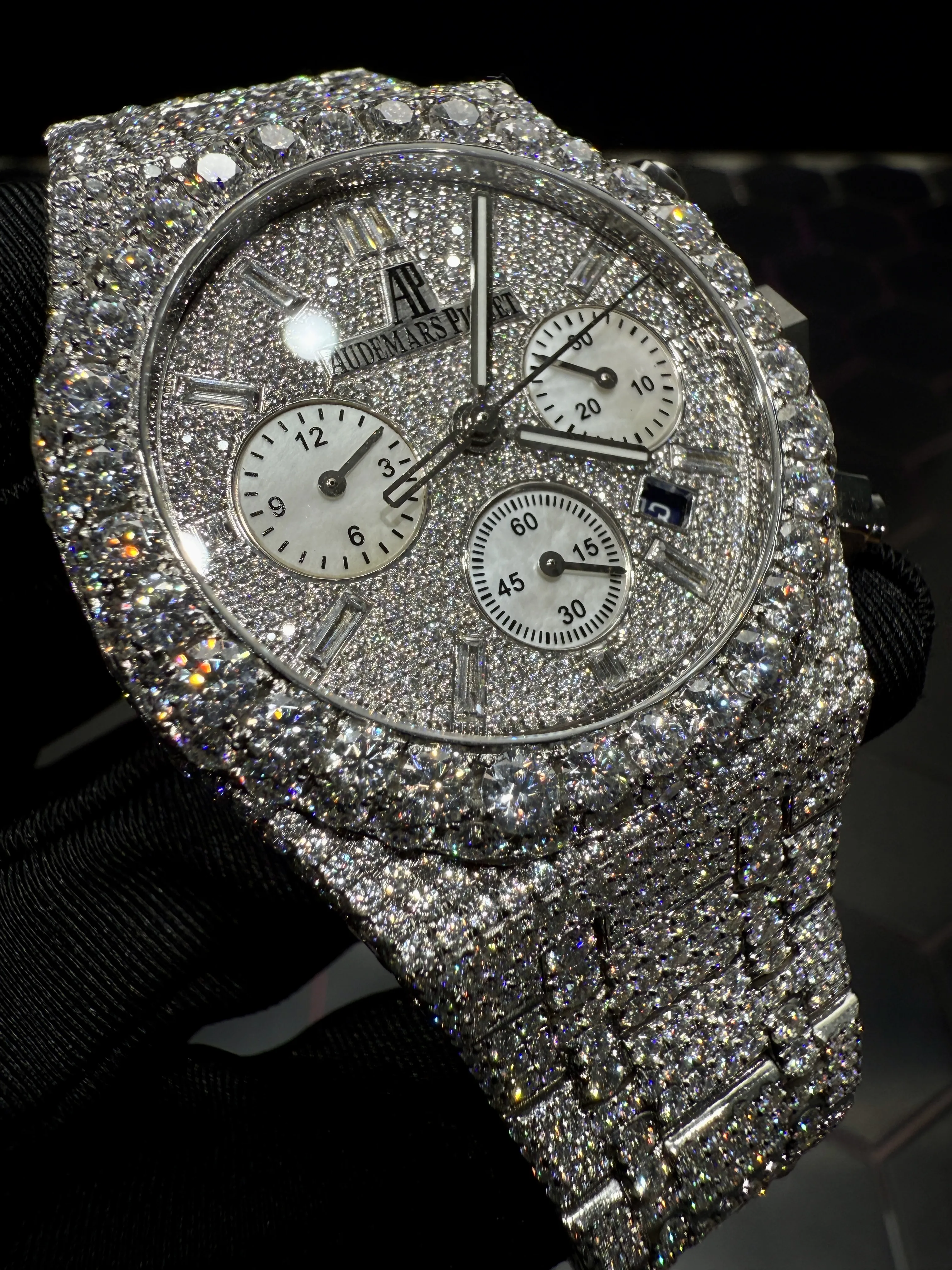 Audemars Piguet Royal Oak Chronograph Silver-tone Watch 0410 D1215019823 — view 9
