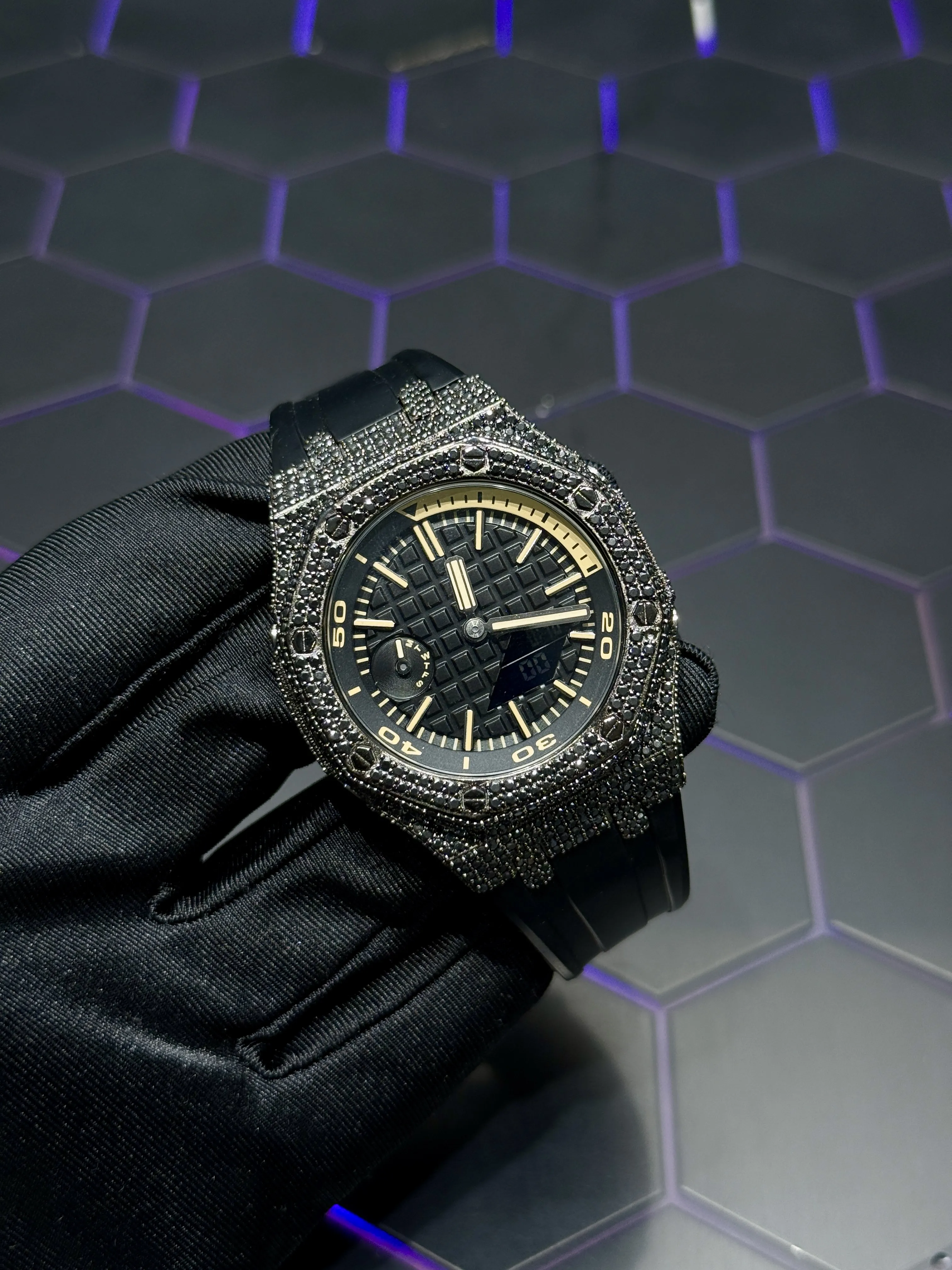 Audemars Piguet Royal Oak Offshore-Style Black Watch 0420 D405019833 — view 2