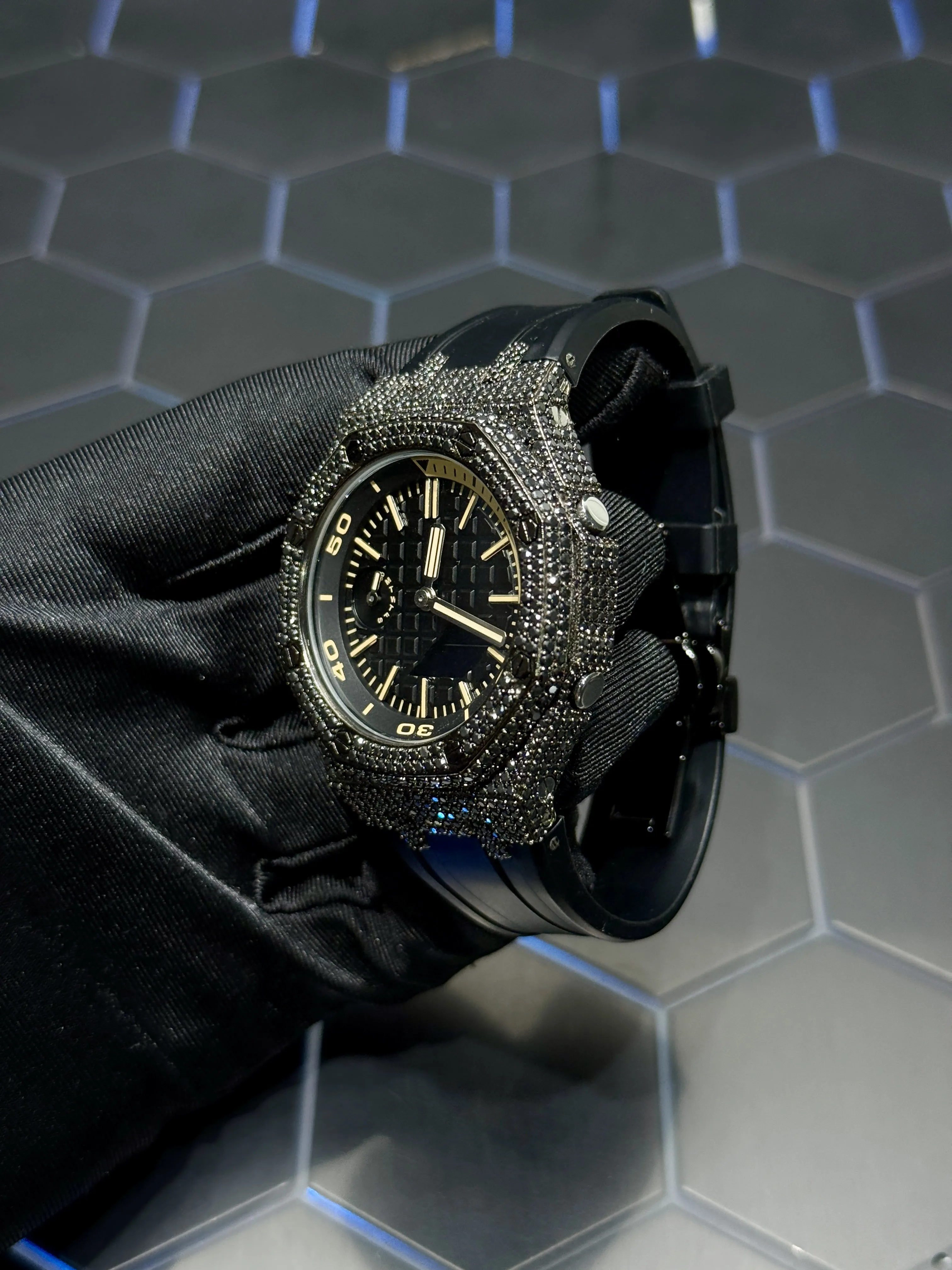 Audemars Piguet Royal Oak Offshore-Style Black Watch 0420 D405019833 — view 4