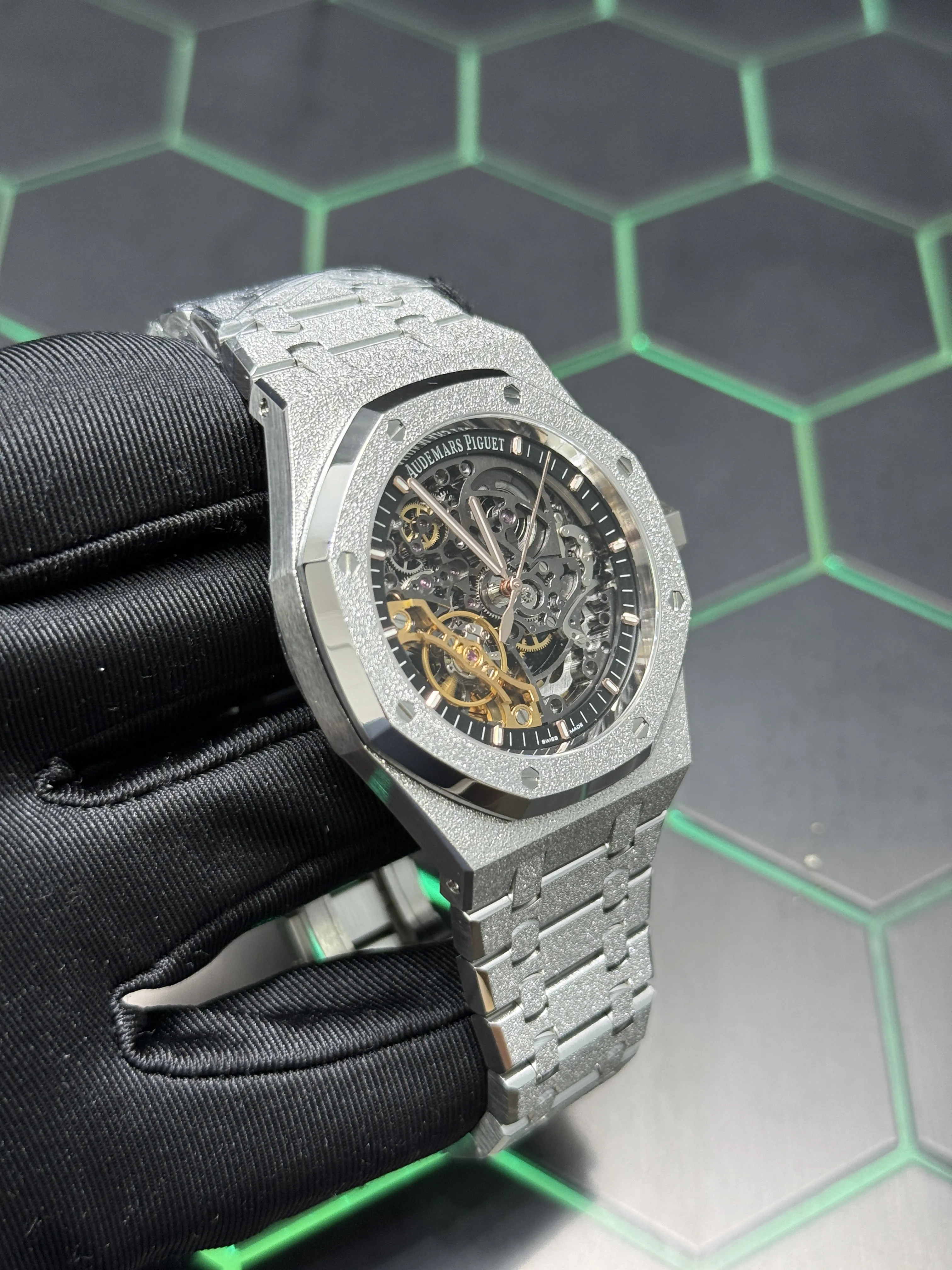 Audemars Piguet Royal Oak Openworked Silver-tone Watch 0429 D425319839 — view 3