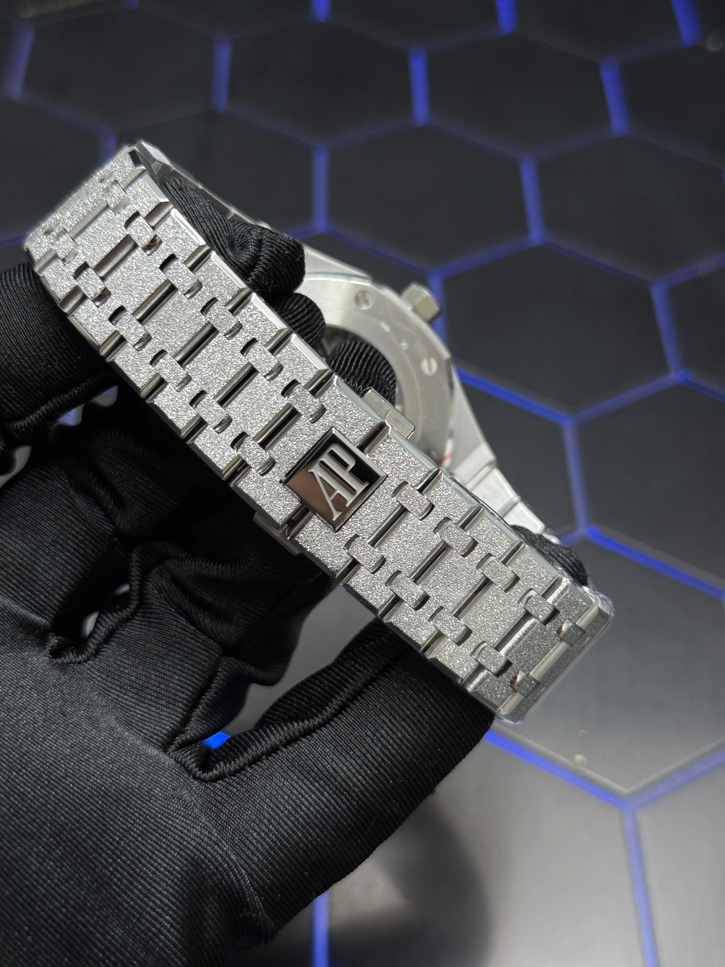 Audemars Piguet Royal Oak Openworked Silver-tone Watch 0429 D425319839 — view 16