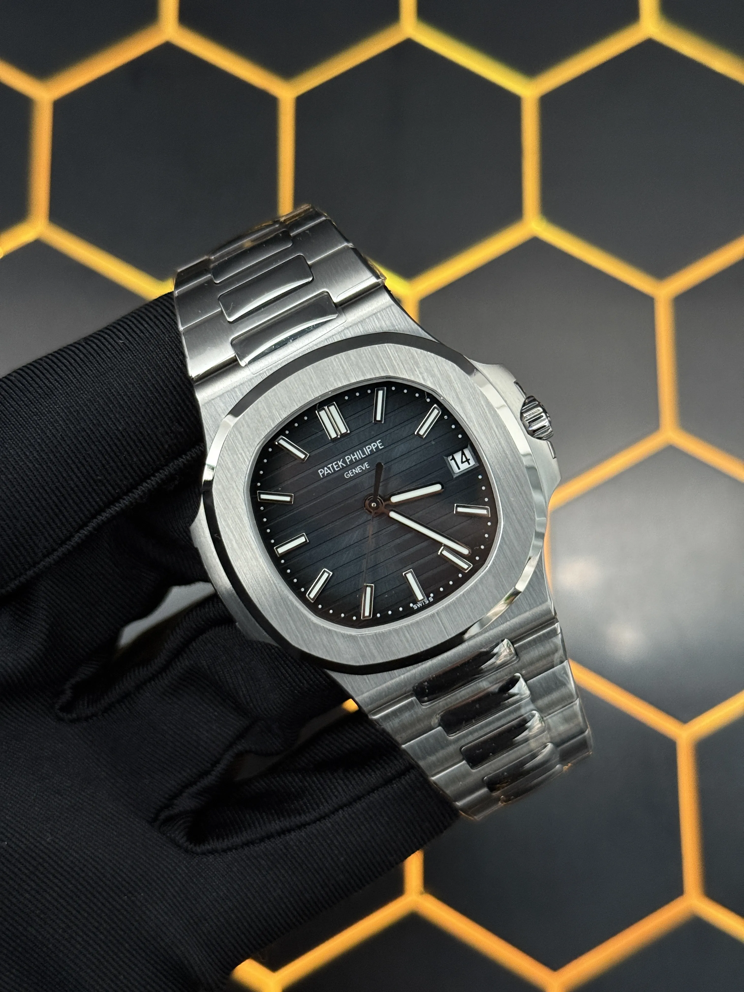 Patek Philippe Nautilus Silver-tone Watch 0529 D391519874 — view 2