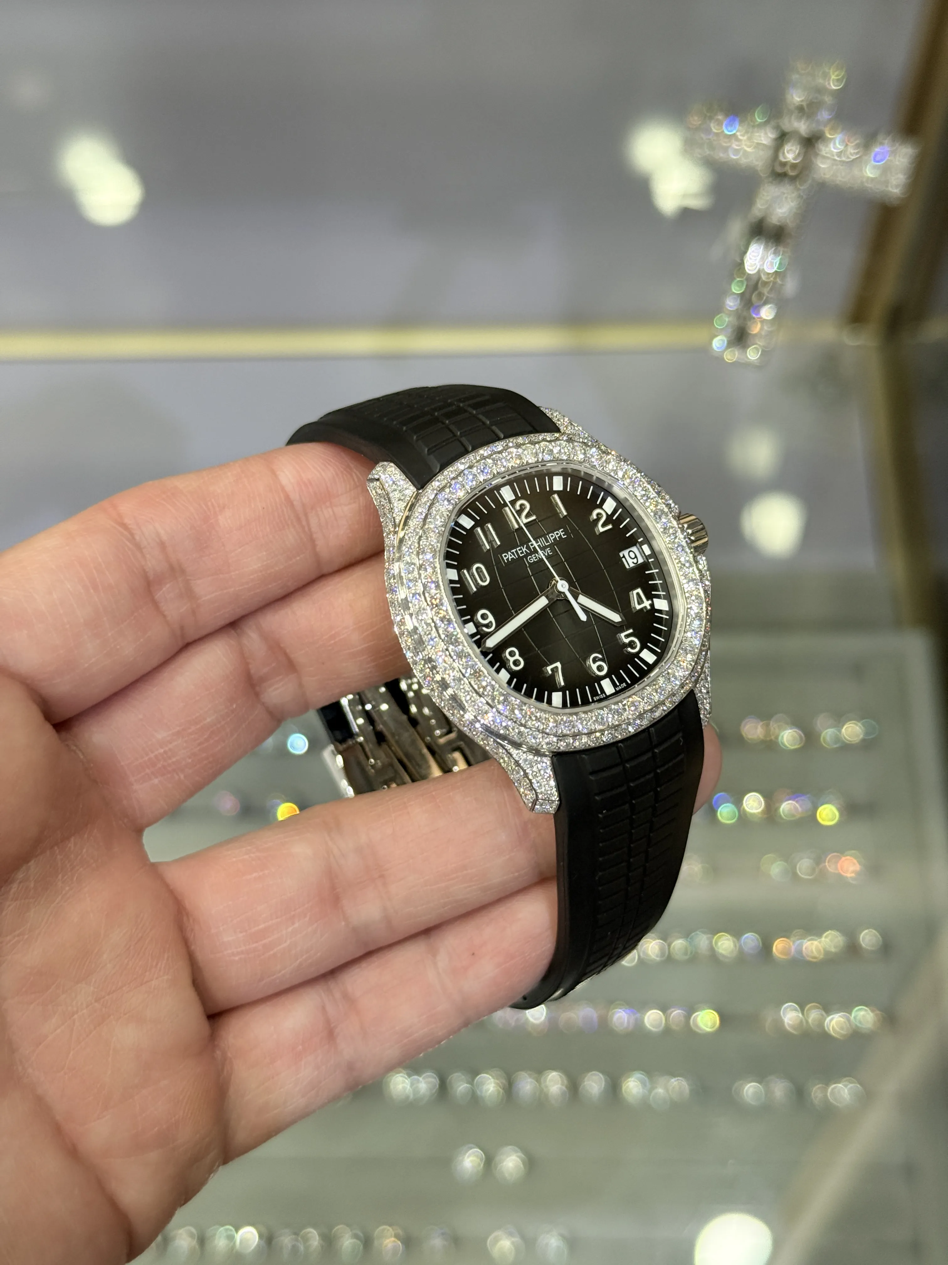 Patek Philippe Round Sport Silver-tone Watch 0552 D877519881 — view 3