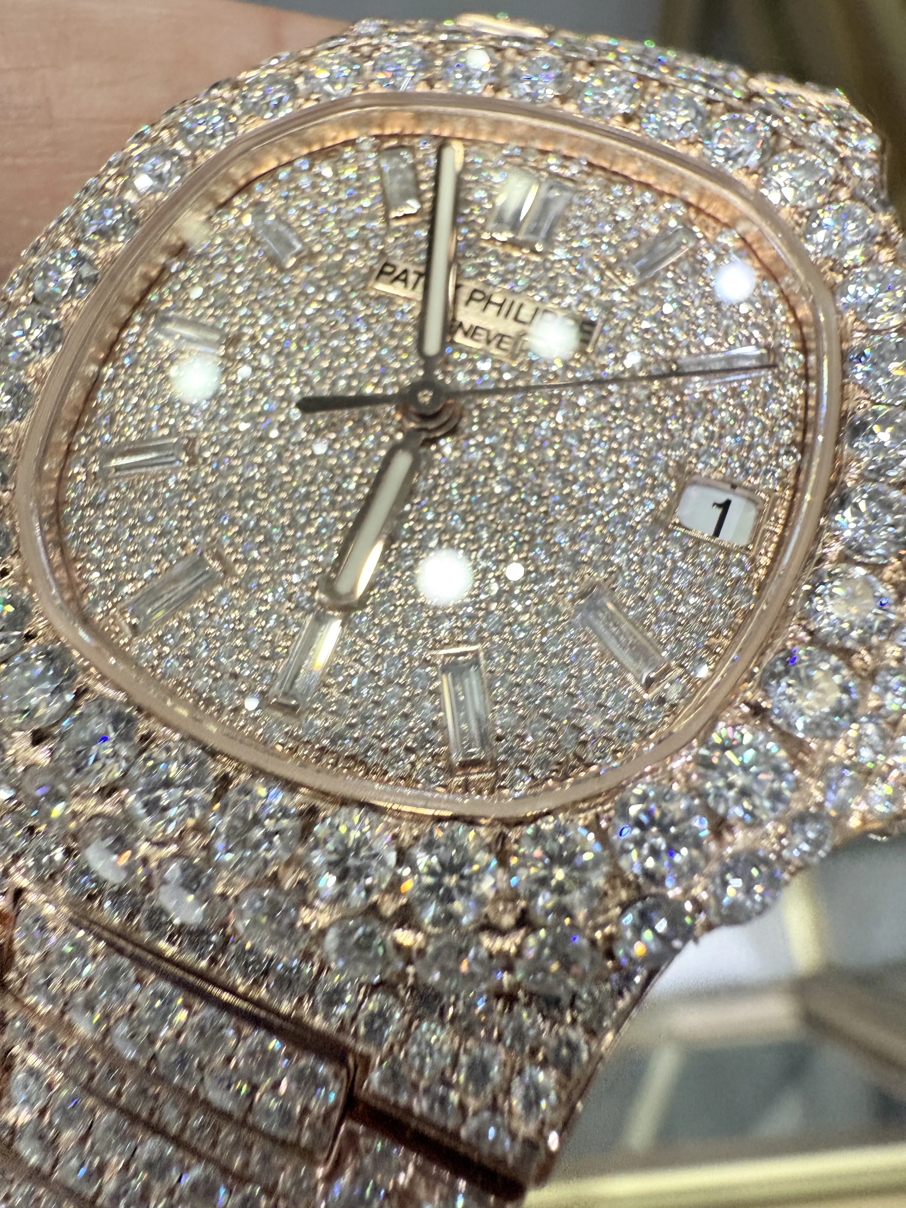 Patek Philippe Nautilus Rose Gold-tone Watch 0564 D1215019891 — view 9